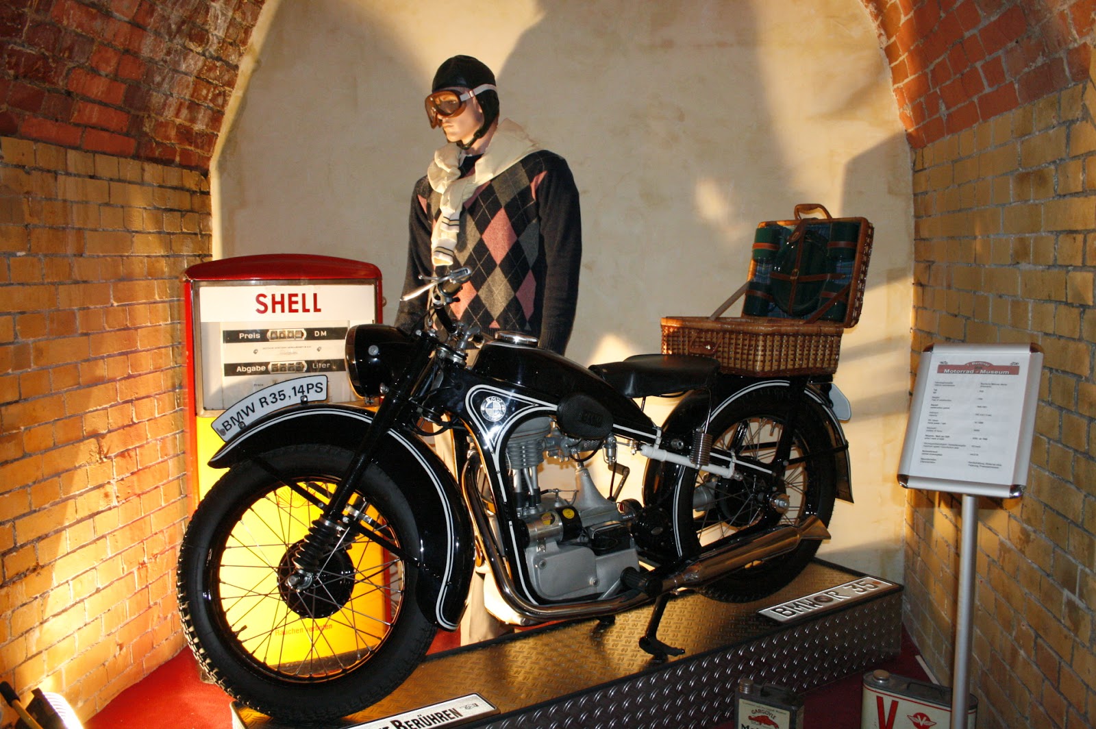 SUPERPANTAH: DDR Motorrad Museum Berlin (1° parte)